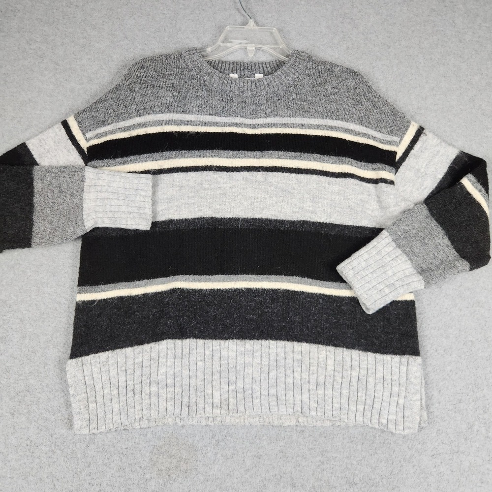 Time and Tru Sweater Womens Small Gray Striped Ribbed Knitted Crewneck Pullover